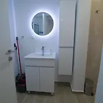 Nikis Hοuse